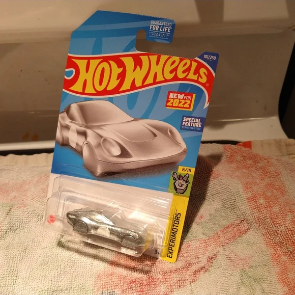 Hot Wheels 2022 Experimotors Coupe Clip Diecast Car - Red, #6/10, 101/250